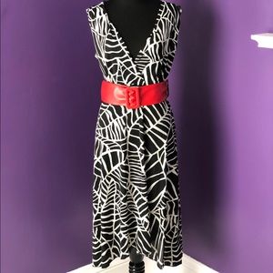 Zoey Beth dress.  Size L.  Belt included.